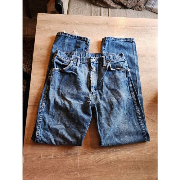 Distressed Soft Vintage Wranglers 32 x 32 - Picture 6 of 9